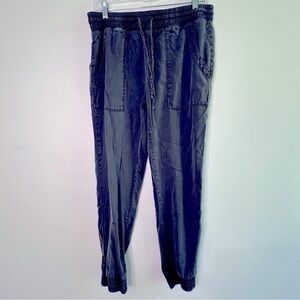 GAP dark blue pants, drawstring elasticized waist & leg cuffs. Sz M. Preowned.
